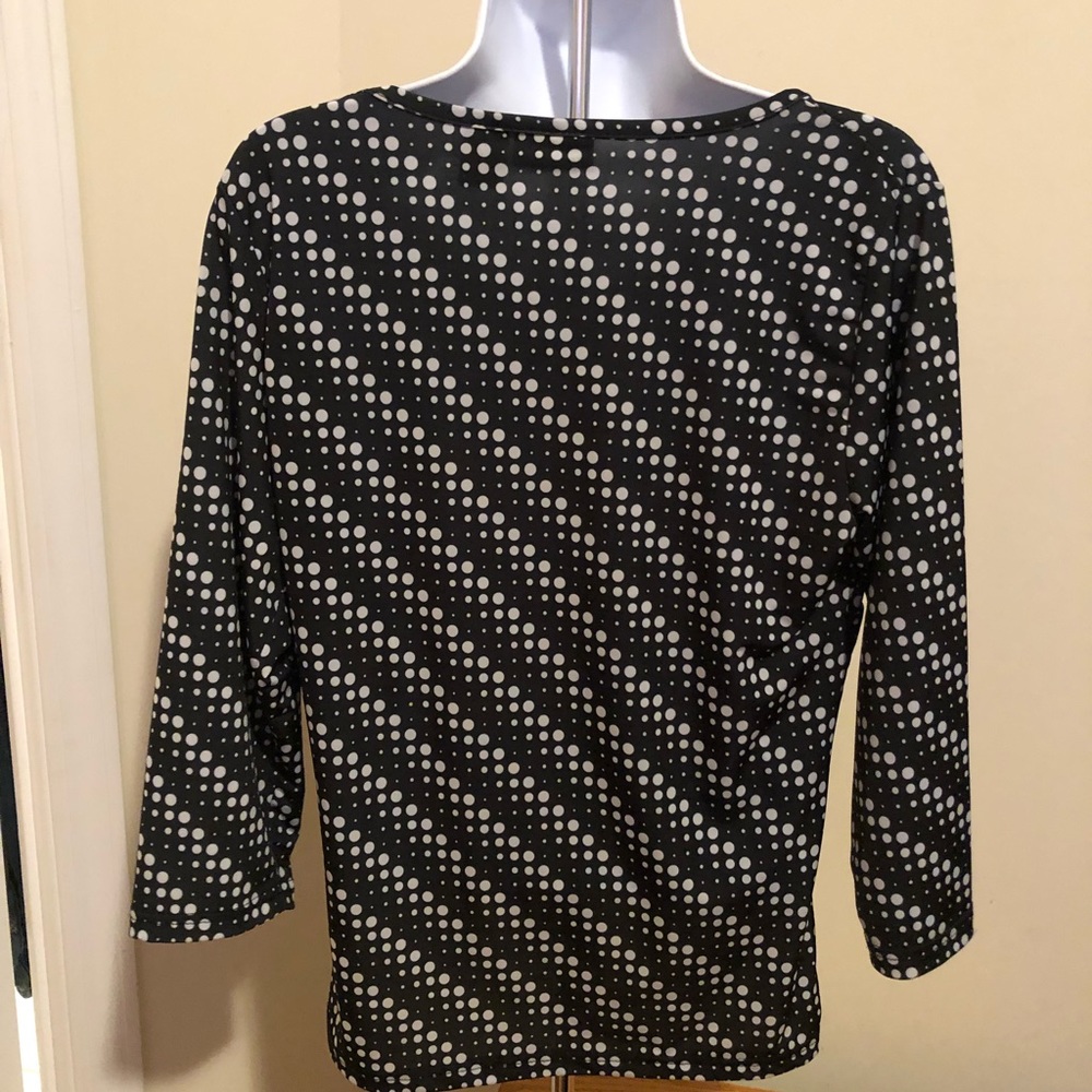 Ladies blouse - Picture 2 of 4